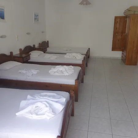 Spyros Parikia (Paros)