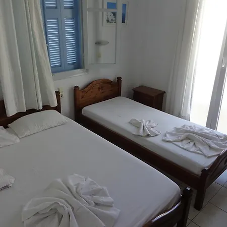 Spyros * Parikia (Paros)