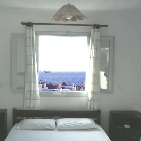 Spyros Parikia (Paros)